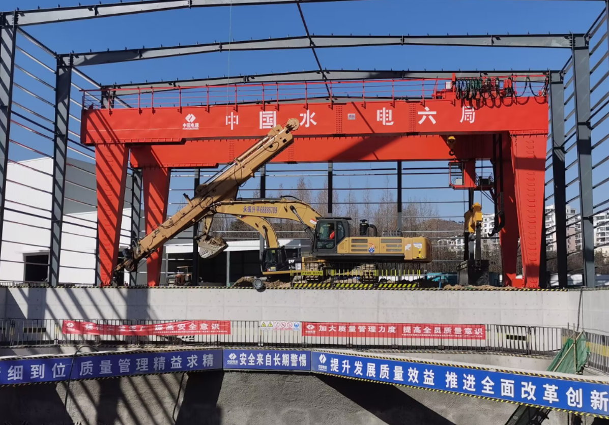 青岛地铁15号线全面开工,10条线万余名建设者施工忙(图2) 青岛地铁15号线全面开工,10条线万余名建设者施工忙(图2)