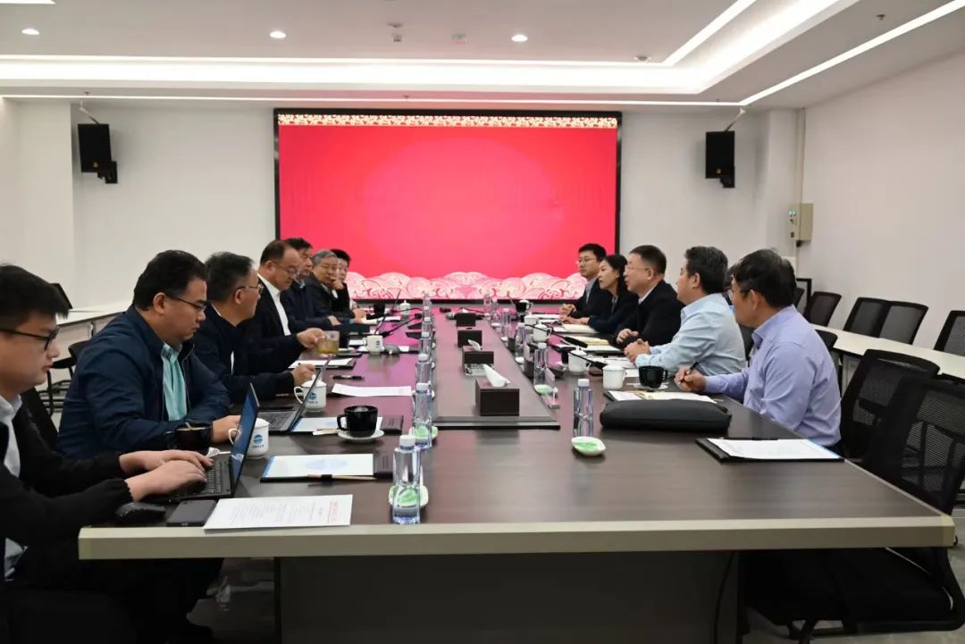 中交一航局领导到清华大学开展合作交流(图1) 中交一航局领导到清华大学开展合作交流(图1)