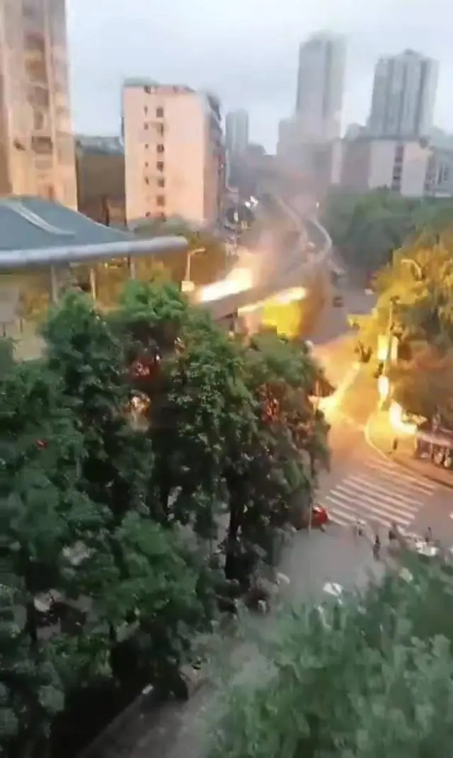 重庆轨交2号线马王场站设备故障致列车停运 轨道集团:全线已恢复正常运营(图1) 3-230I10S4492G.jpg