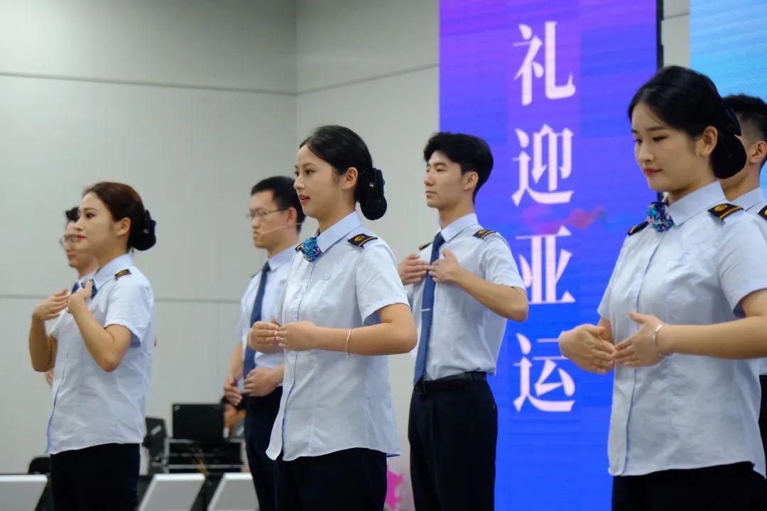 礼迎亚运! 宁波轨道交通擦亮志愿服务名片(图2) 3-23091309491RV.jpg