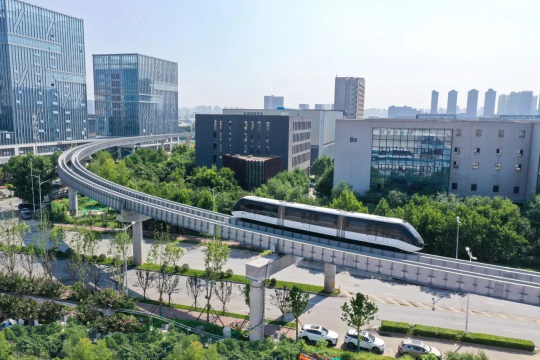 比亚迪在西安建了个空中列车:全自动驾驶 拥有独立路权(图2) 3-23112111293L94.jpg