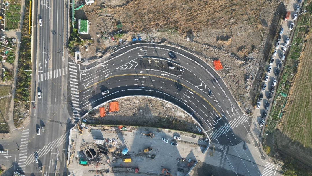 上海地铁12号线1标段洞泾站一阶段一期30米道路翻交完成(图1) 3-2312211344254I.png