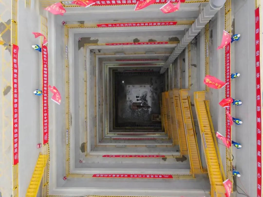 甬舟铁路金塘海底隧道宁波侧盾构!国内最深、超大直径,建设完成(图1) 3-240124104941530.jpg