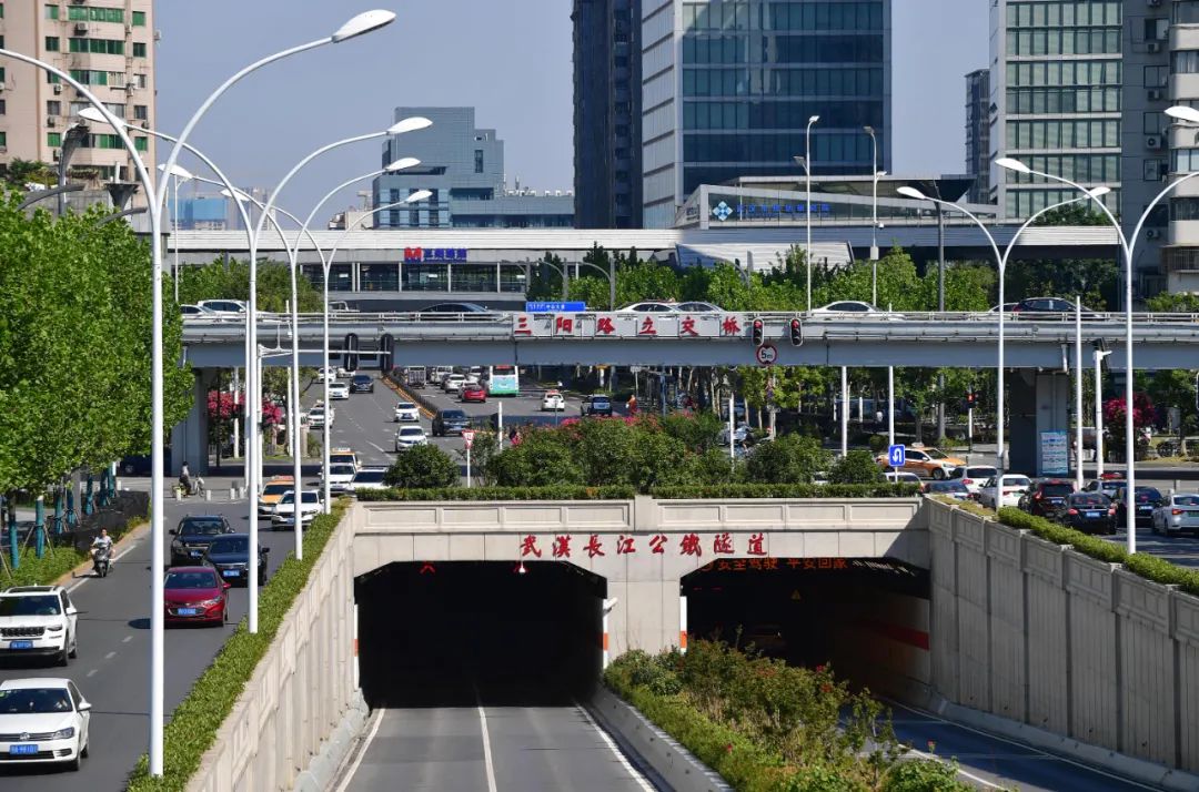 武汉轨道交通7号线武汉长江公铁隧道获“詹天佑奖”(图1) 3-24030Q346211Q.jpg