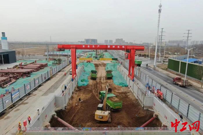 石家庄轨道交通6号线仓盛东路站进入主体结构施工阶段(图1) 3-2403220S111Y4.jpg