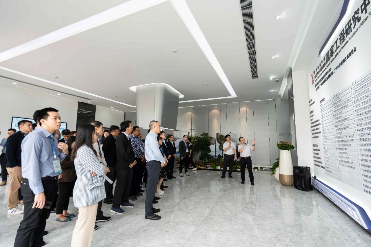 “中国—东盟轨道交通可持续发展研修班”到访国家工程研究中心(图2) 3-240510134312524.jpg