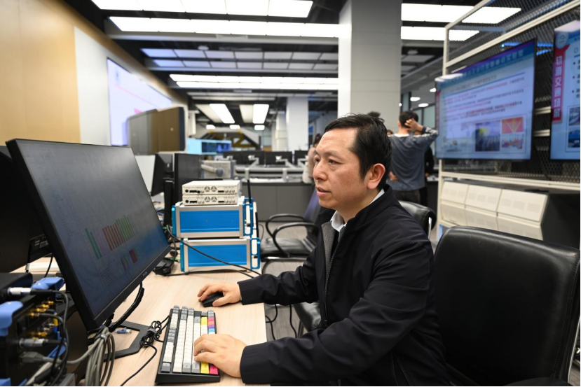 高考放榜如何择校?看看未来列车的"超级大脑"北京交通大学重点实验室!(图5) 3-240626145T3158.png