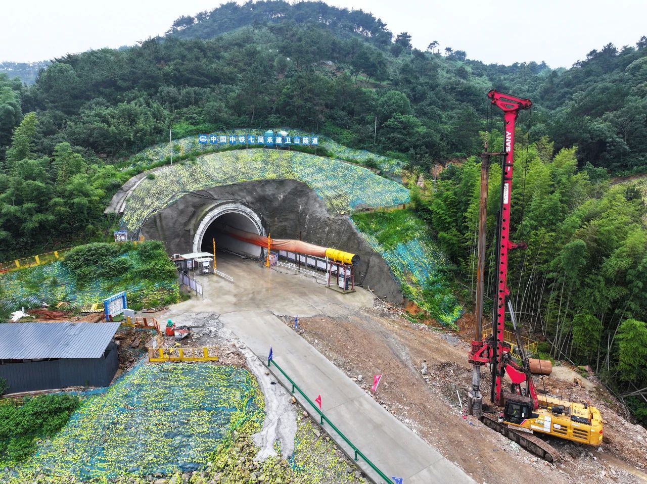 市域铁路慈溪线全线隧道贯通(图1) 3-240F30S219106.jpg