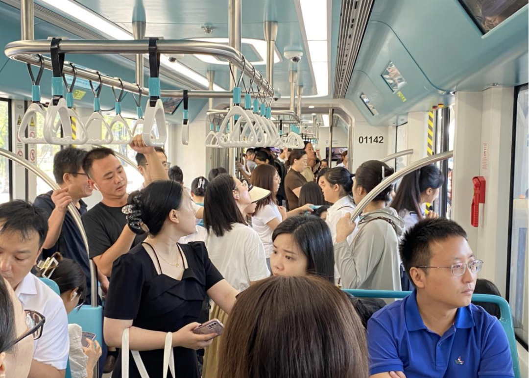 全国首发!宜宾氢能源智轨电车正式投运(图2) 3-240P2111R1Q0.png