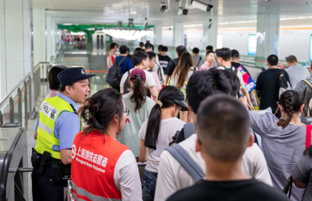 上海轨道交通全网日均客流1084.24万人次,同比去年增加2.2%(图1) 3-240P9144149533.png