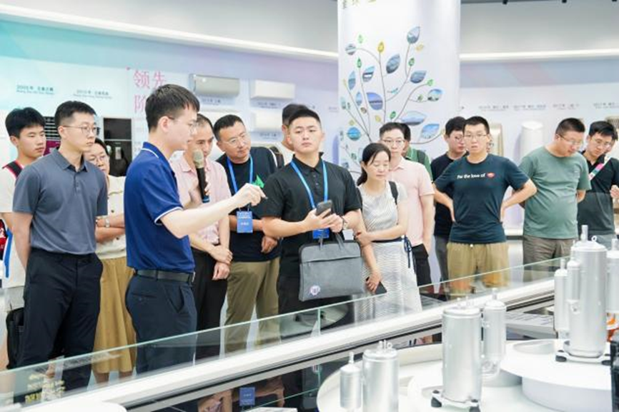 第十二届全国磁悬浮技术与振动控制学术会议在珠海顺利召开(图3) 3-240R60S511322.png