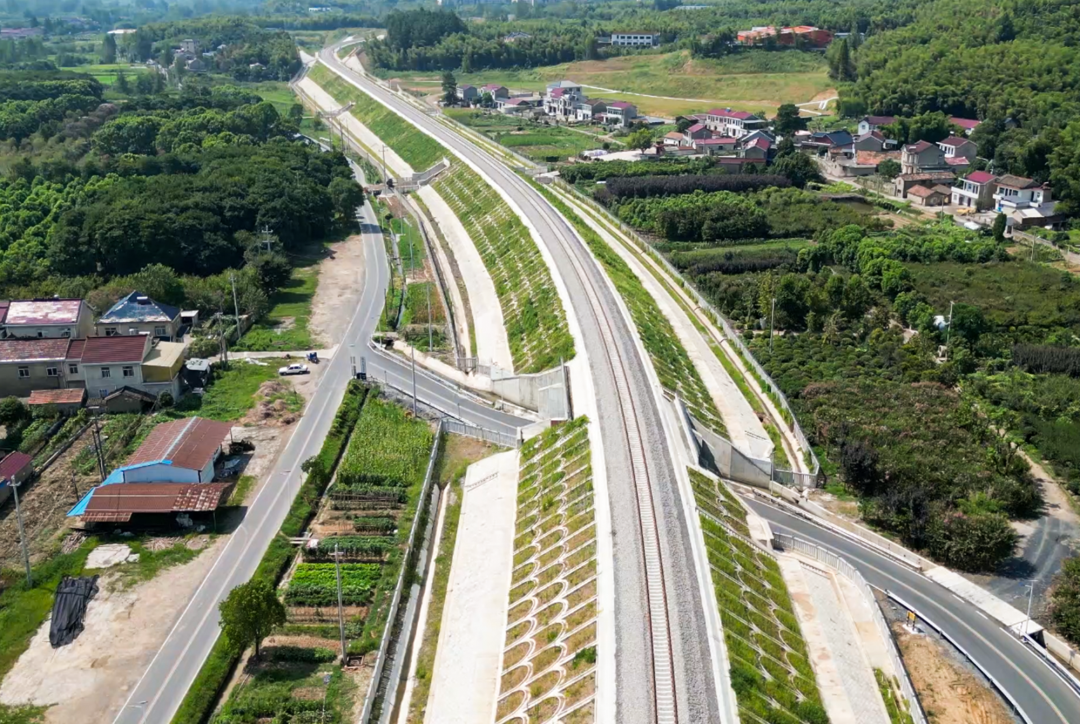 中铁上海院总体设计的皖赣铁路宁国段改线工程开通运营(图1) 3-240S00UH4U6.png