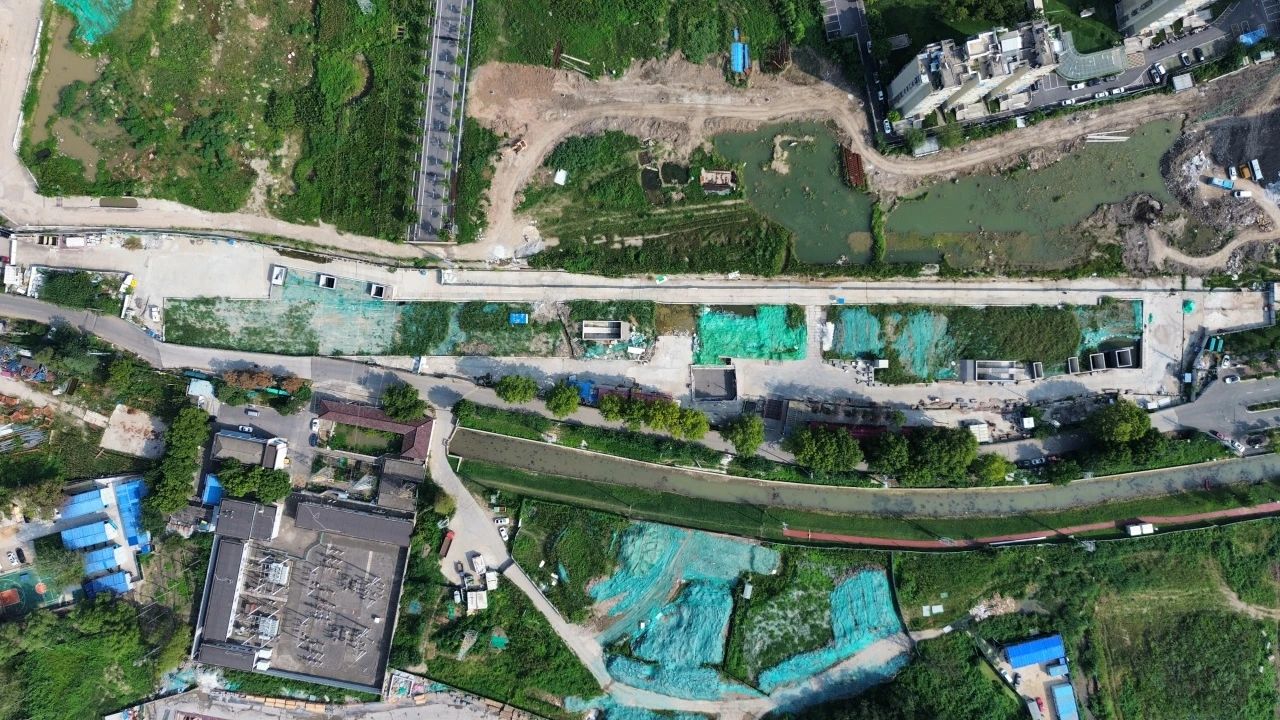 南京第四条过江地铁全线首座车站封顶(图3) 3-240S0134I93E.jpg