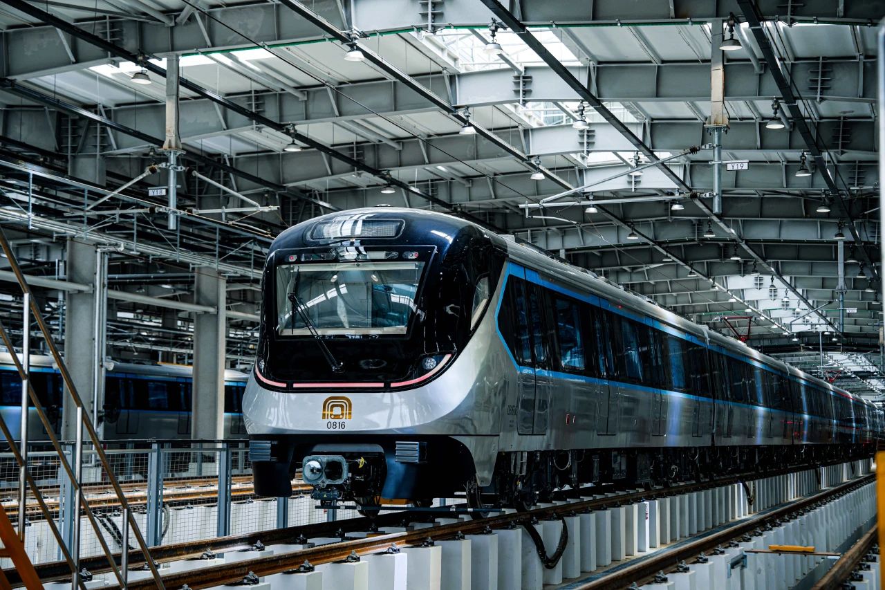 合肥轨道8号线昨起空载试运行(图1) 3-240Z20RSE39.jpg