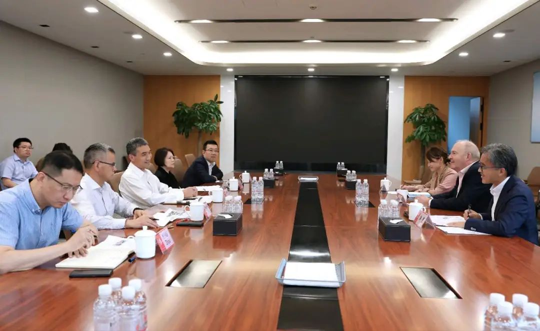 毕湘利接待香港太古集团主席白德利(图1) 3-240926135315621.jpeg