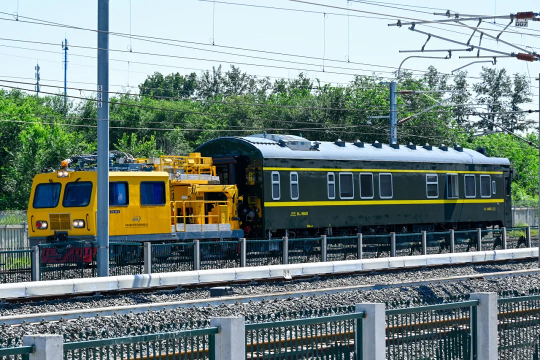 新一代电务检测车正式上线,功能超先进(图1) 3-2409300T449248.png