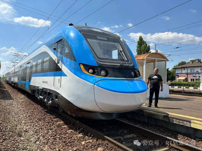 176 km/h!中车四方造电力牵引列车罗马尼亚试跑顺利(图1) 3-2410310U545Z6.png