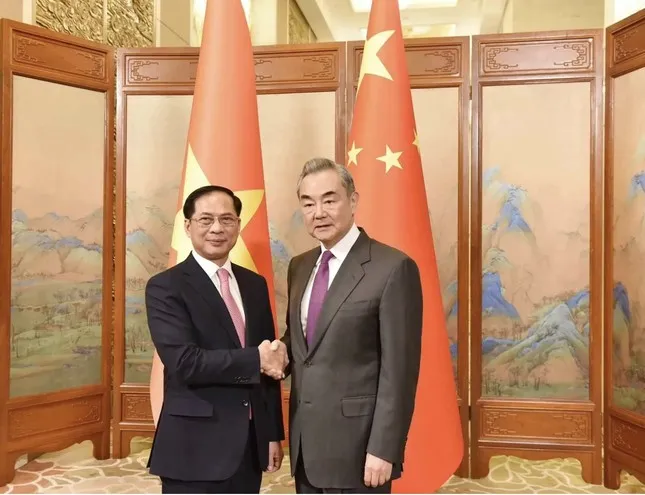 中越签署三条标准轨铁路线路的政府间合作协议(图2) 中越签署三条标准轨铁路线路的政府间合作协议(图2)