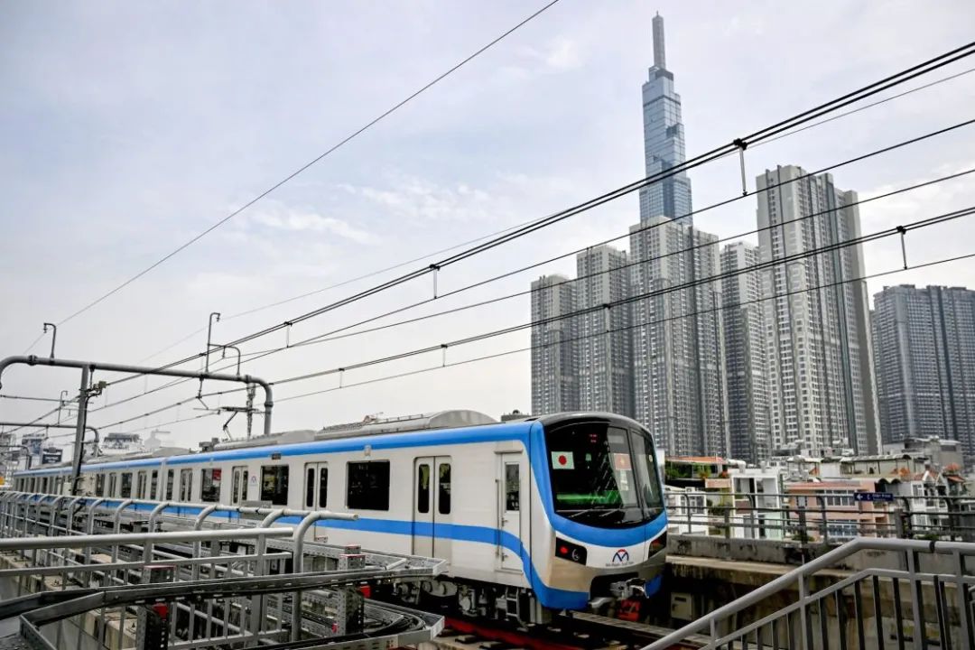 胡志明市地铁1号线正式投运(图3) 3-2412250T30M54.jpg