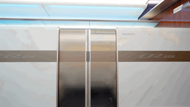 “科技之光”!CR450动车组样车全球发布!(图6) 3-2412310U515E3.gif