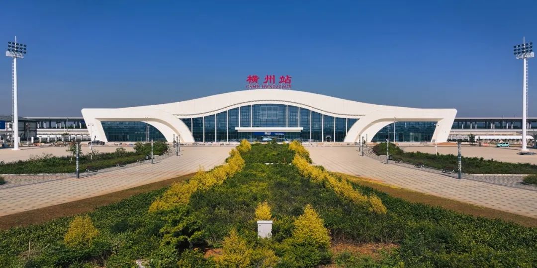 纵横八桂筑坦途——广西历史性实现“市市通高铁”(图6) 3-250103140QQ46.jpg
