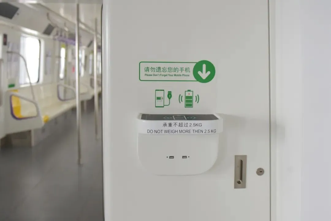 天津地铁新车到了!紫色!美!(图2) 3-2501061G606404.png