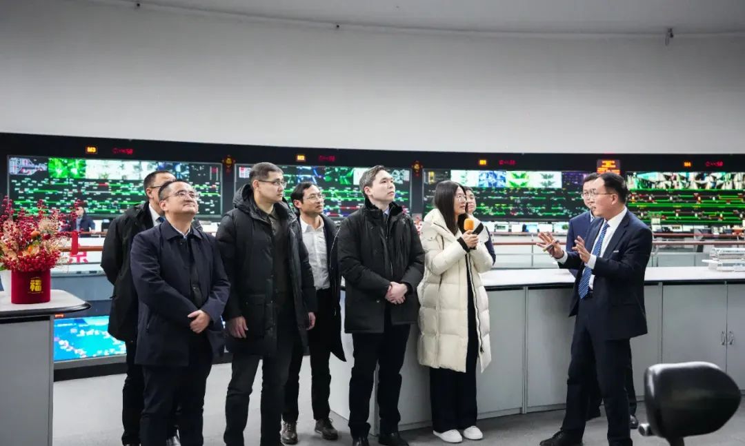 哈萨克斯坦CTS公司访问天津轨道交通集团(图1) 3-25021F911415J.jpg