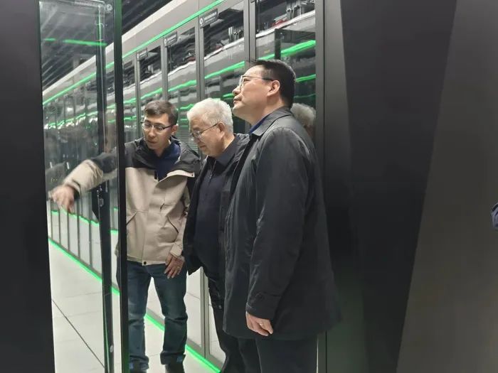济南人工智能算力中心正式投入运营(图1) 3-2503100913393T.jpg
