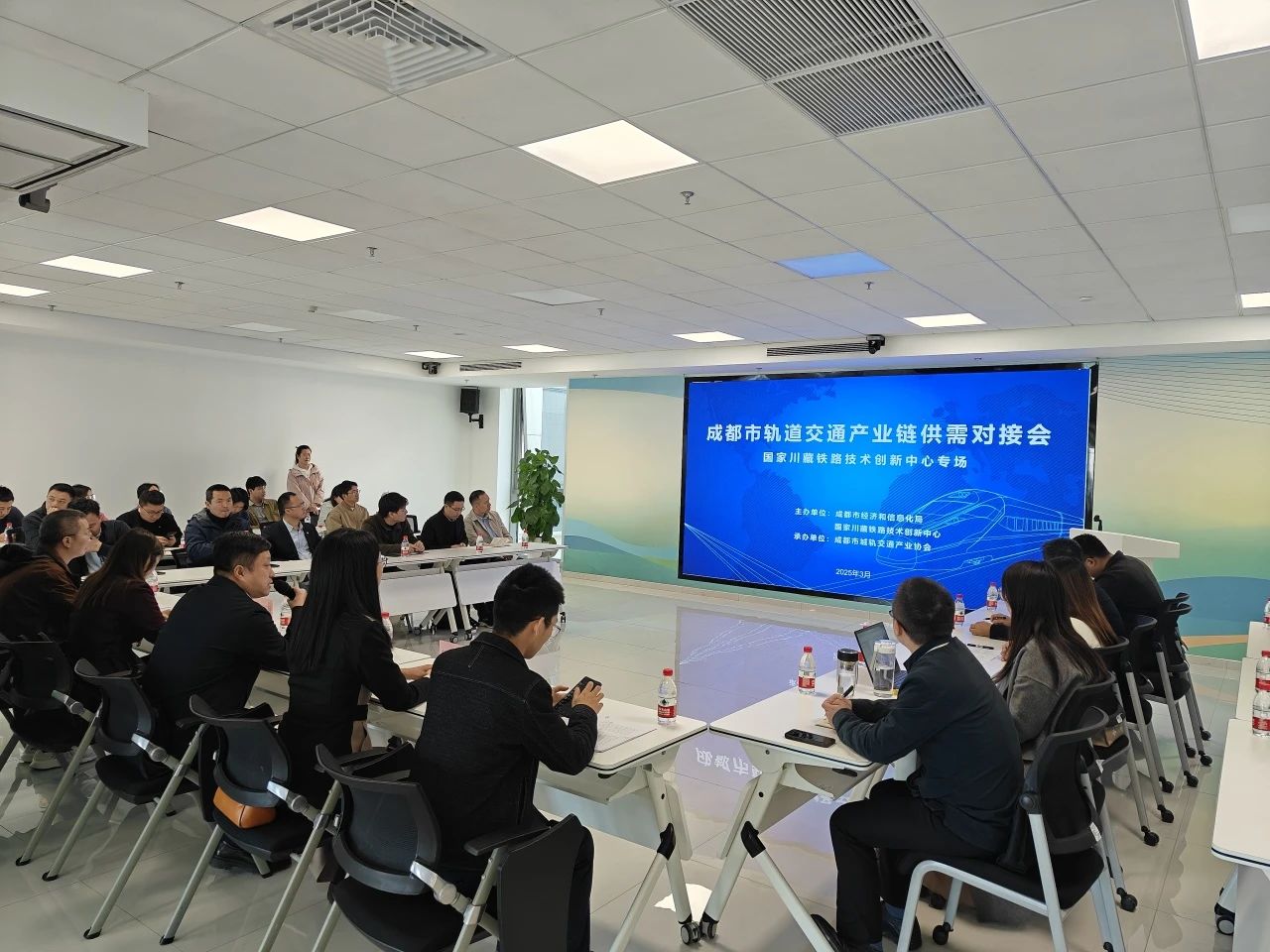 20余家人工智能企业代表共话智慧轨交新机遇!(图1) 3-25032FZT1341.jpg