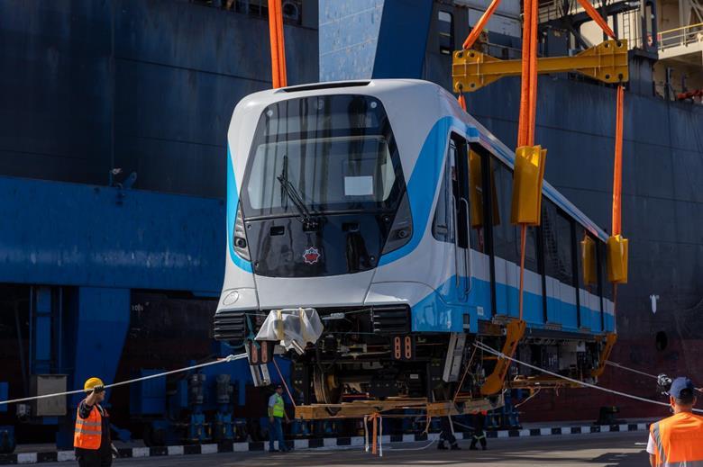 阿尔斯通交付开罗地铁1号线首列九节车厢列车(图2) 3-2506120T420247.jpg