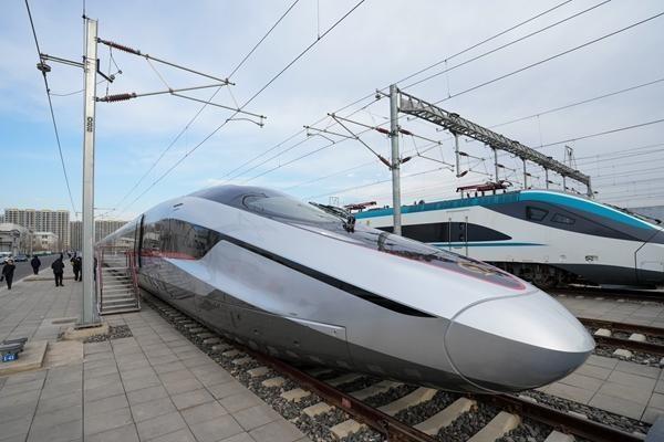 The CR450 high-speed train with a speed of 400 kilometers per hour has been released for operation i(图1) The CR450 high-speed train with a speed of 400 kilometers per hour has been released for operation i(图1)