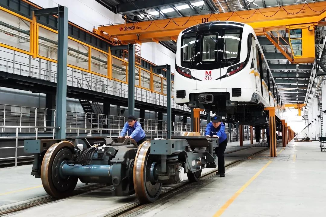 Wuhan Metro Vehicle Center Achieves Historic Breakthrough in Train Overhaul and Major Repairs(图1) Wuhan Metro Vehicle Center Achieves Historic Breakthrough in Train Overhaul and Major Repairs(图1)
