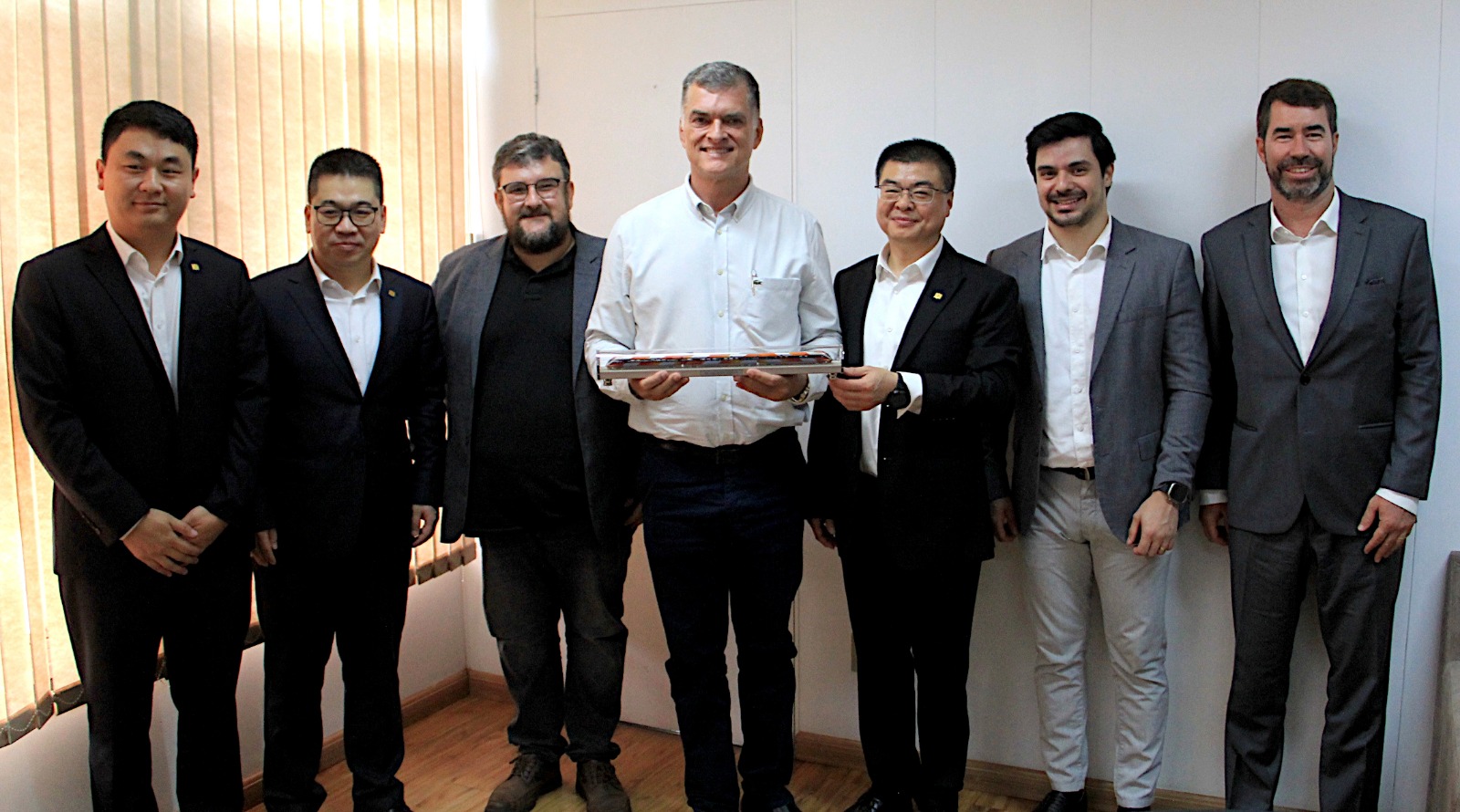 A delegation from CRRC Brazil visited Araraquara to discuss the feasibility of building a factory(图1) A delegation from CRRC Brazil visited Araraquara to discuss the feasibility of building a factory(图1)