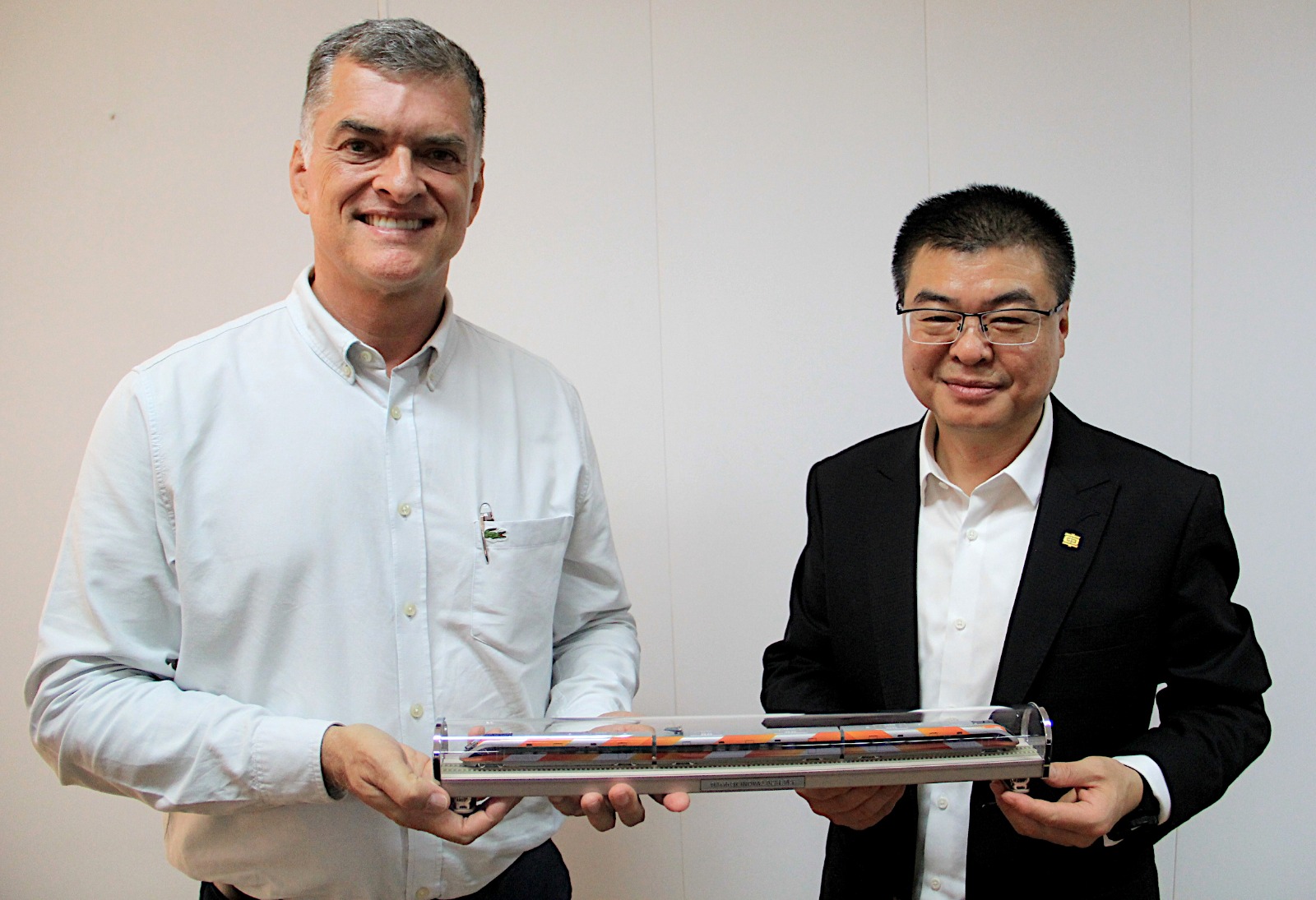 A delegation from CRRC Brazil visited Araraquara to discuss the feasibility of building a factory(图3) A delegation from CRRC Brazil visited Araraquara to discuss the feasibility of building a factory(图3)