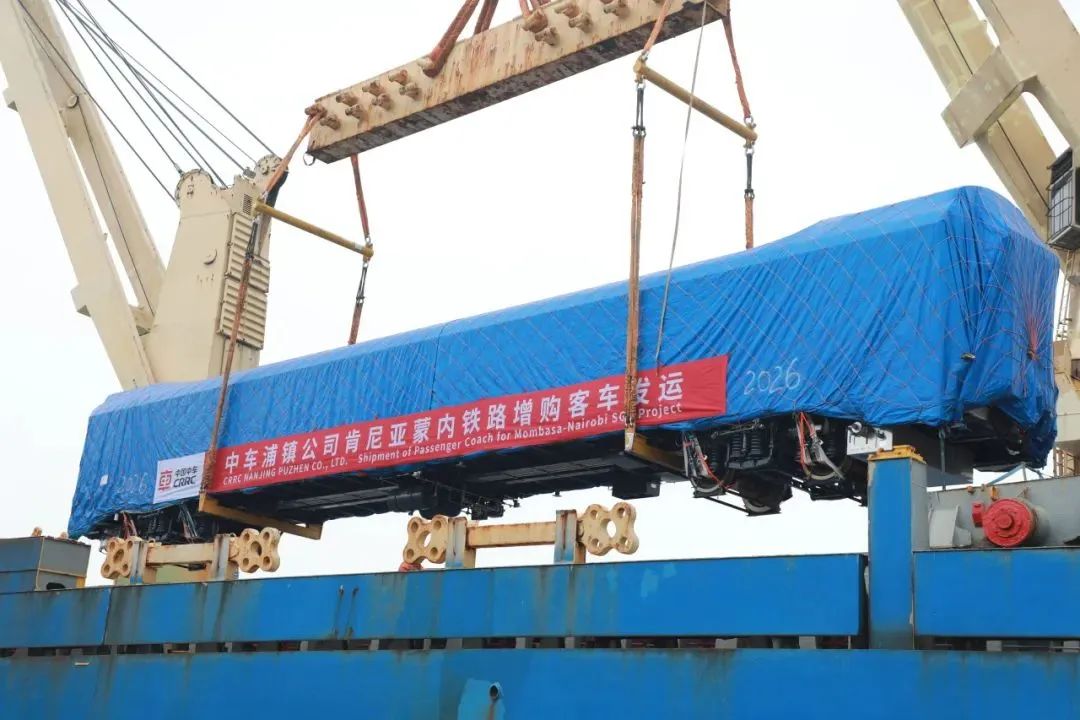 3-2406260T43S47.jpg