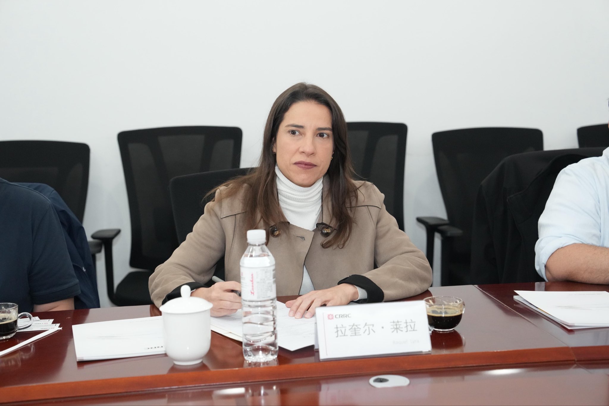 巴西州长访问中车四方 累西腓地铁现代化迈出关键一步(图4) G3kDBHMWUAAf26y.jpeg