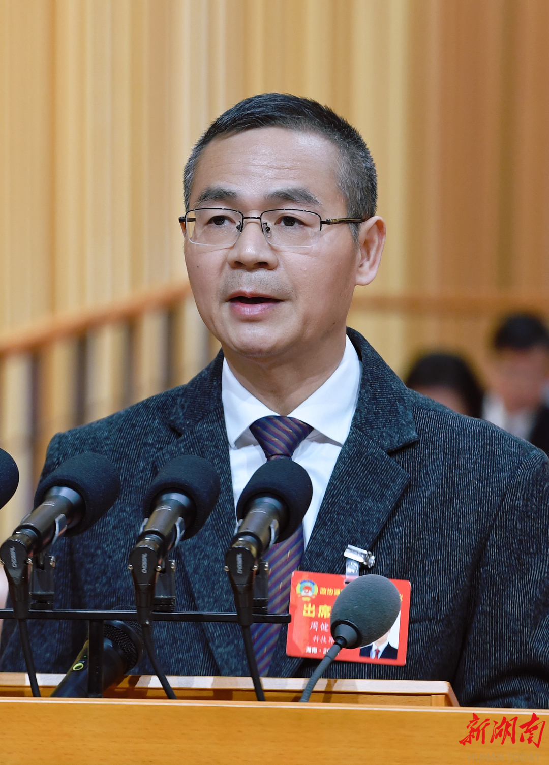 周健君已任湖南轨道交通控股集团有限公司党委书记、董事长(图2) 微信图片_2025-10-22_181823_195.png